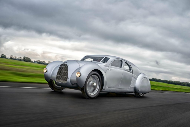 audi tradition präsentiert das auto union typ 52 modell, das im jahr 1930 entworfen wurde.