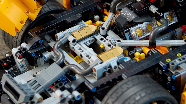 der neue lego technic mclaren p1 geht an den start