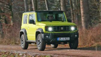 mit dem suzuki jimny geht eines der letzten konsequenten autos