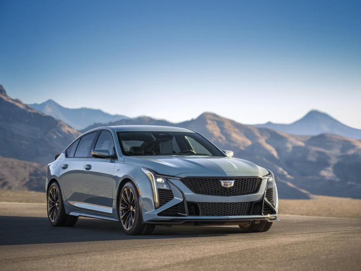 2025 cadillac ct5-v blackwing: präzisionspaket für die rennstrecke!