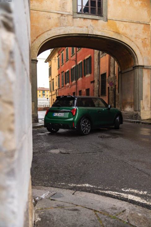 mini cooper s 2024: mehr fotos zum john cooper works-trim