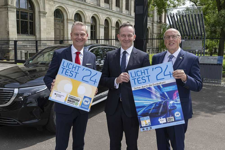 bundesverkehrsminister wissing stellt neue licht-test-plakette vor