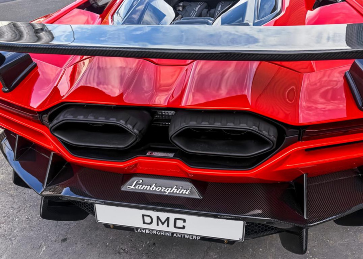 dmc lamborghini revuelto mit 1115 ps und carbon-aero-paket