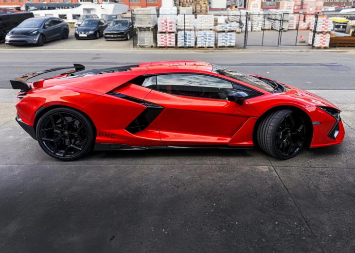 dmc lamborghini revuelto mit 1115 ps und carbon-aero-paket