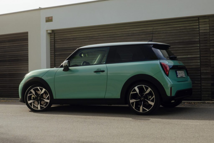 mini cooper c f66: das ist das günstigste auto der bmw group