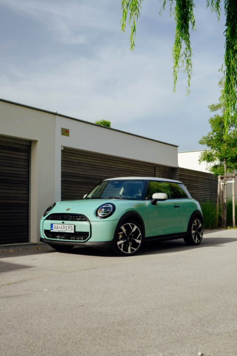 mini cooper c f66: das ist das günstigste auto der bmw group