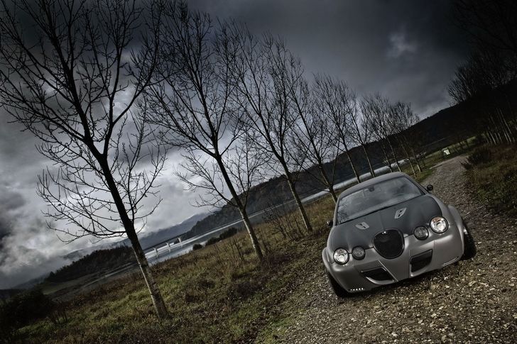 panzani design zeigt seinen jaguar s-type r panzani