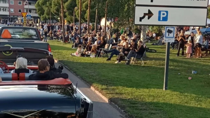 nordkap-reise: ddr-ameise macht station auf großem ami-car-treffen