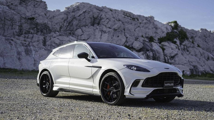 aston martin dbx mit bodykit vom tuner wald internationale!