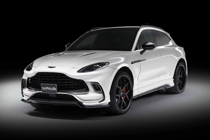 aston martin dbx mit bodykit vom tuner wald internationale!