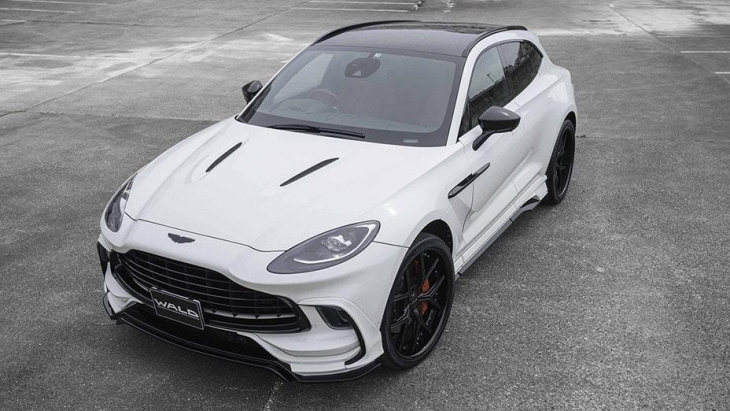 aston martin dbx mit bodykit vom tuner wald internationale!