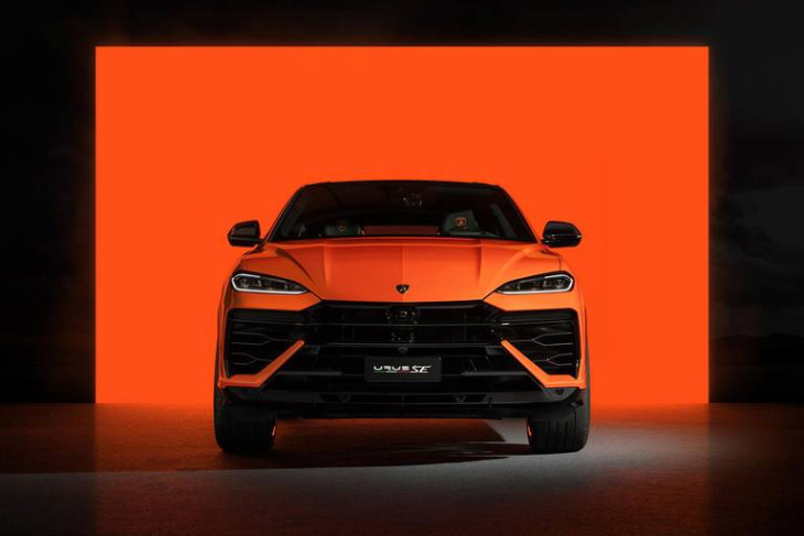 vorstellung lamborghini urus se: stier am stecker