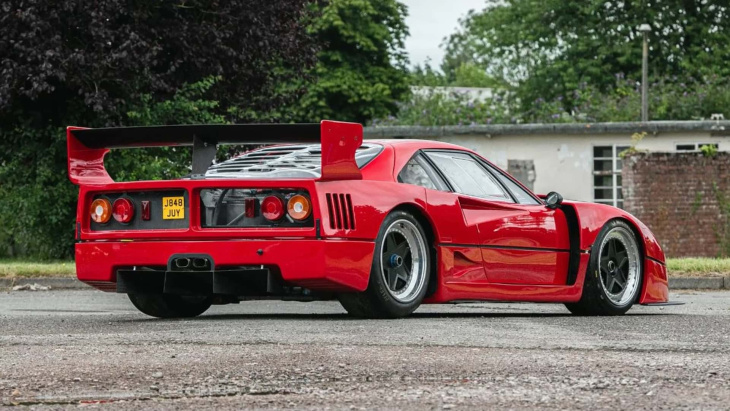 der einzige ferrari f40 mit v12 steht zur versteigerung an