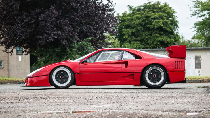 der einzige ferrari f40 mit v12 steht zur versteigerung an