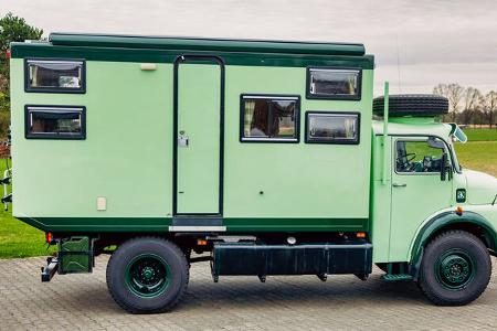 4x4 oldtimer-expeditionsmobil im traumzustand