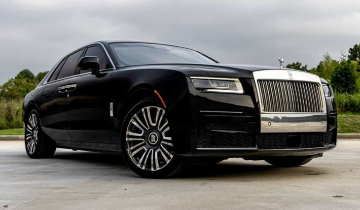 tom bradys 2024 rolls-royce ghost, signiert, kommt unter den hammer