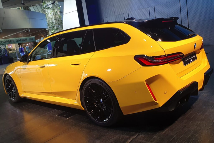 speed gelb! erster bmw m5 touring g99 mit individual-farbe