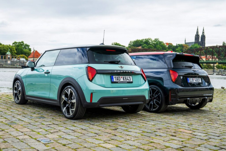 j01 trifft f66: neue mini cooper s und se im direkten vergleich