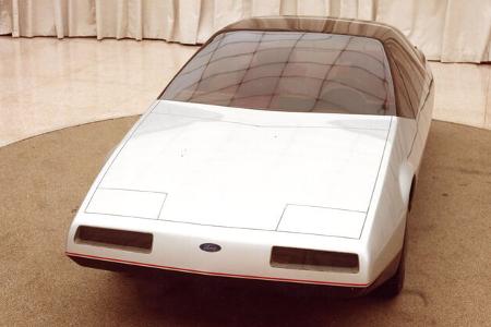 hier brennt ein legendäres ford-concept-car