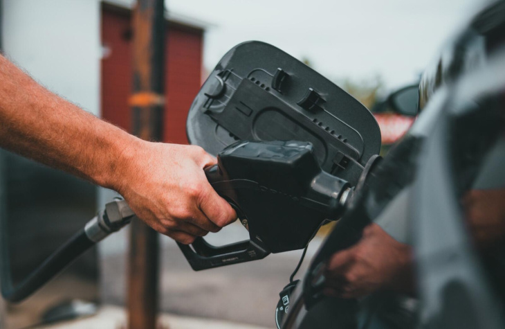 schneller tanken: pace startet an esso-tankstellen