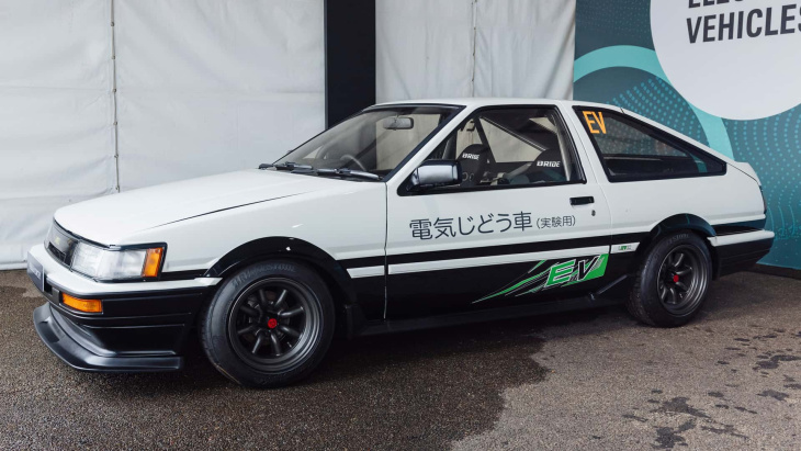 toyota corolla levin ae86 bev concept: sitzprobe im jdm-kultauto