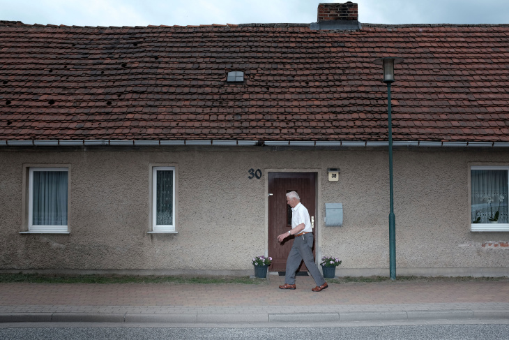 „lärmfolter“ und hinterhältige revierkämpfe: meine abrechnung mit der scheinwelt dorf