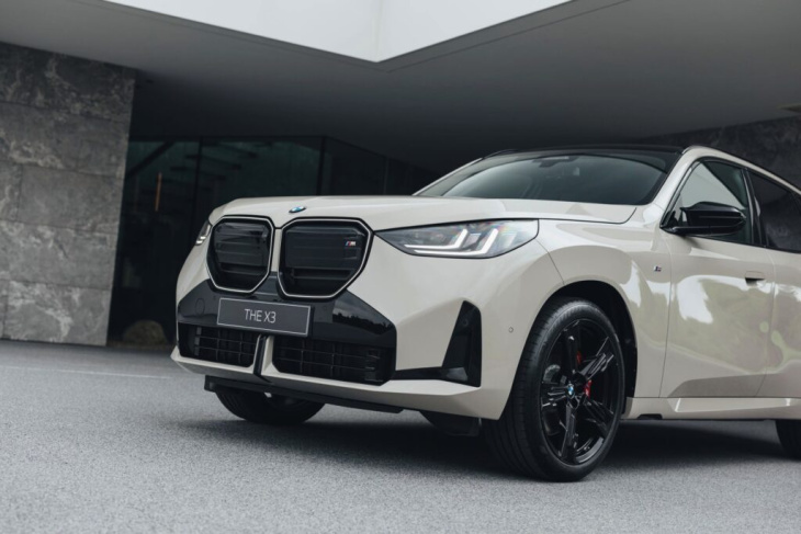 bmw x3 g45 m sport: mehr fotos zu dune grey am x3 m50