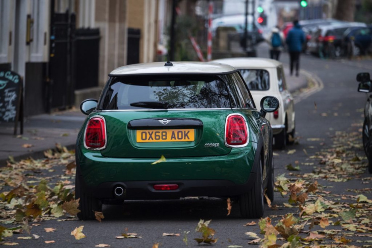 mini feiert geburtstag: 65 jahre, aber kein bisschen müde!