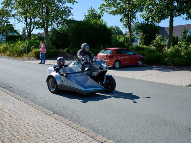 160 motorräder fahren zum „hayabusaclub germany“ quer durch winterberg - die besten bilder