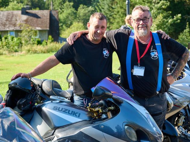 160 motorräder fahren zum „hayabusaclub germany“ quer durch winterberg - die besten bilder