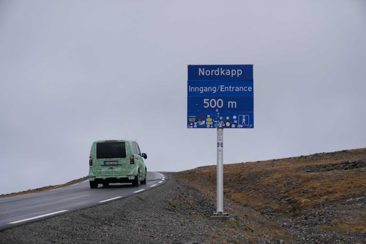 fotostrecke:  schnell geladen bis zum nordkap: vm-fahrbericht mercedes-benz van.ea