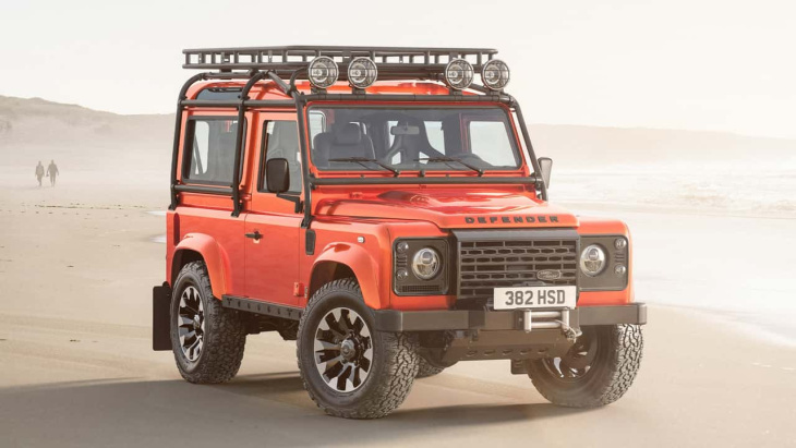 land rover bringt den legendären defender v8 zurück