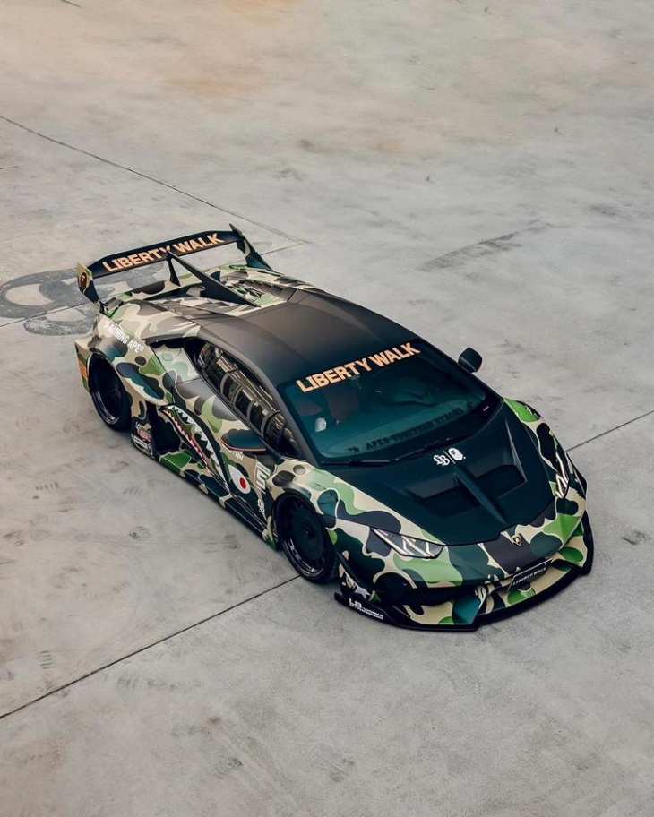 liberty-widebody-kit + camouflage am lamborghini huracan