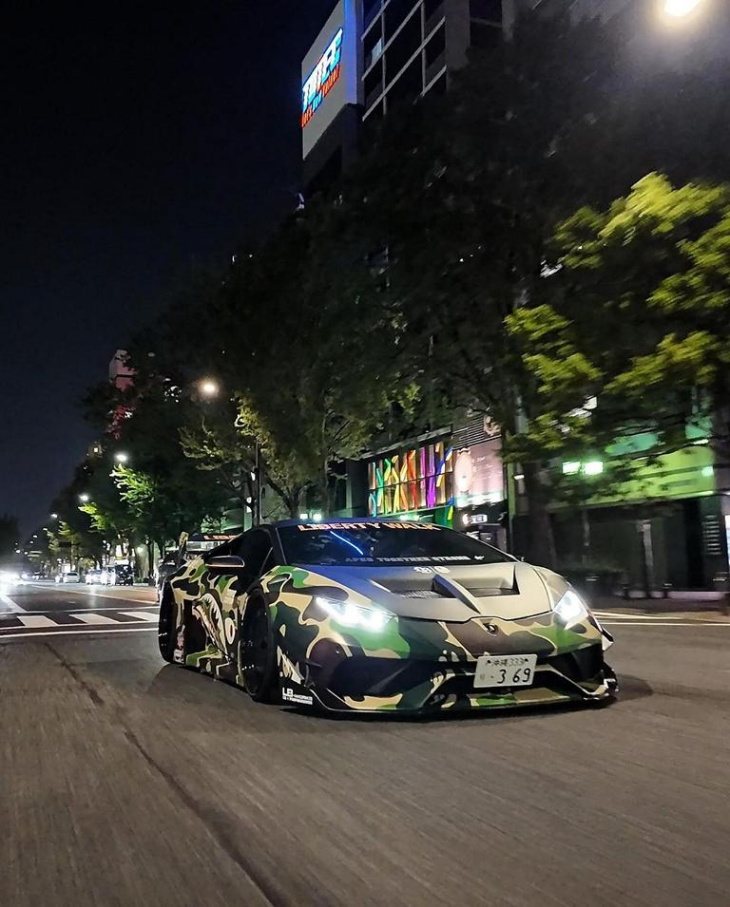 liberty-widebody-kit + camouflage am lamborghini huracan