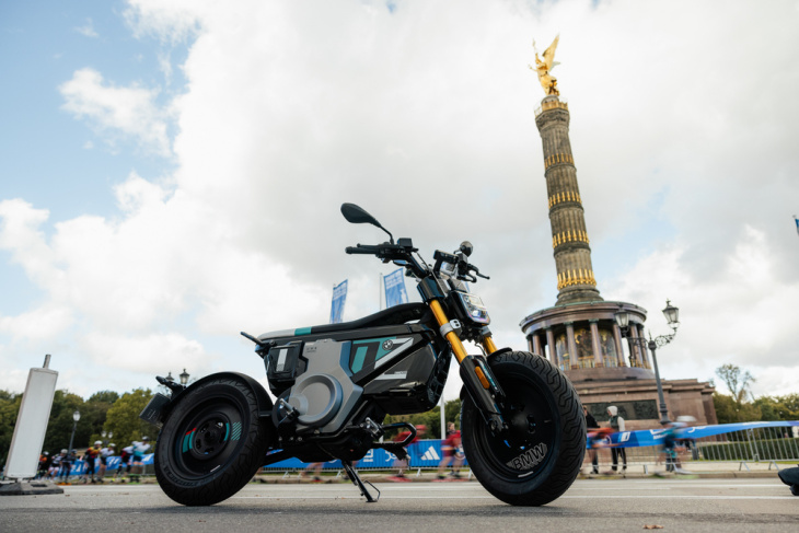 die bmw motorrad welt hat geburtstag - happy birthday!