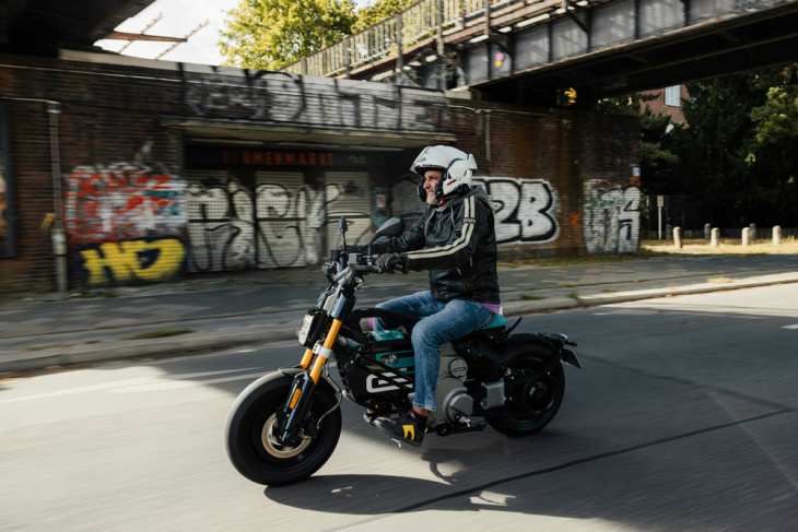 die bmw motorrad welt hat geburtstag - happy birthday!