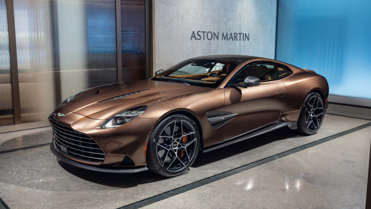 neuer aston martin vanquish (2025): der v12 lebt weiter