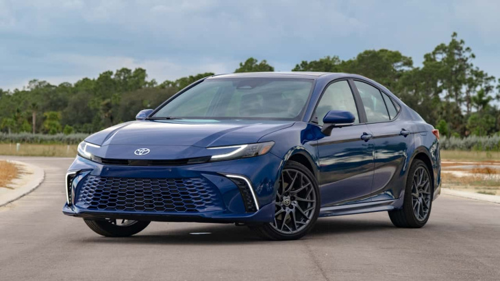 toyota camry (2024) im us-test: immer noch könig