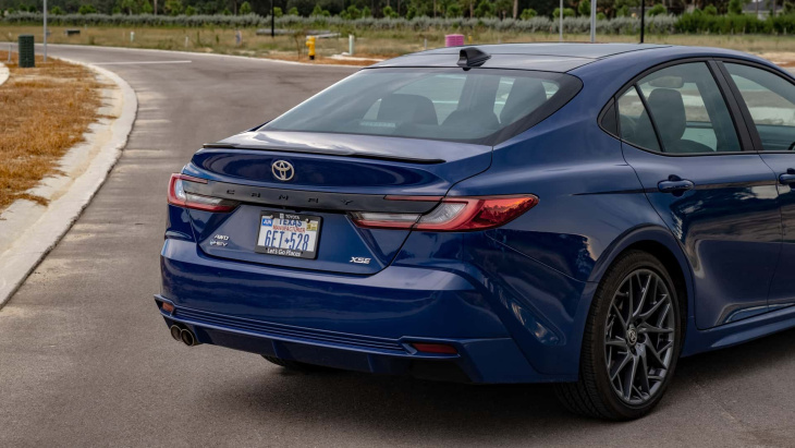 toyota camry (2024) im us-test: immer noch könig