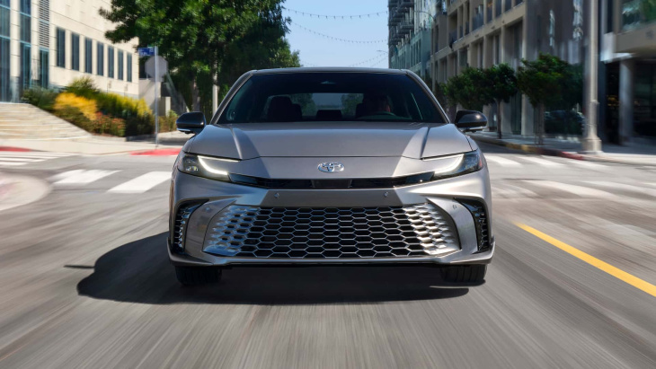 toyota camry (2024) im us-test: immer noch könig