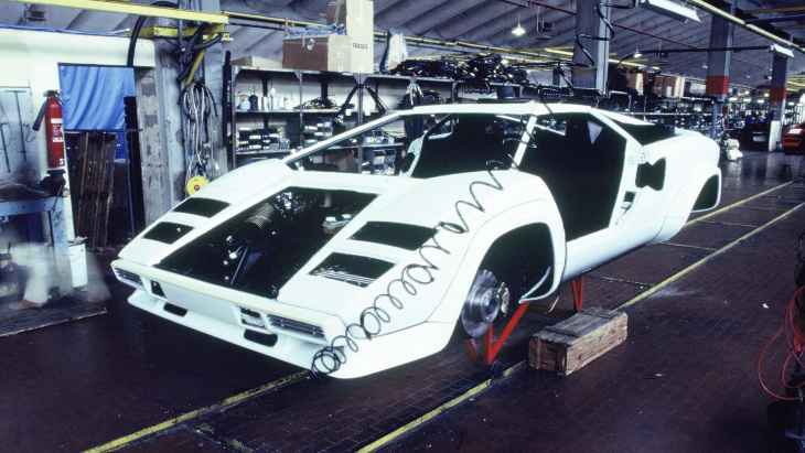 der lamborghini countach wird 50: so wurde er damals gebaut