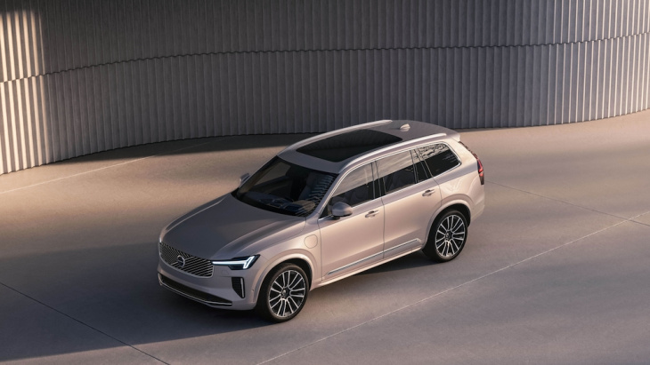 volvo präsentiert facelift des xc90 – mit neuem infotainment