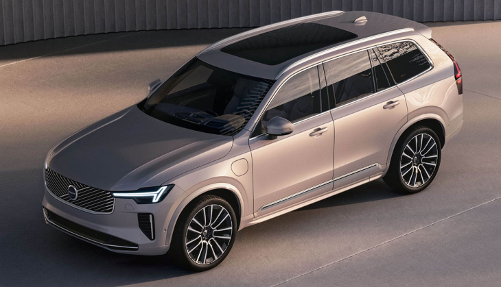 volvo präsentiert neuen xc90 als plug-in-hybrid und mild-hybrid