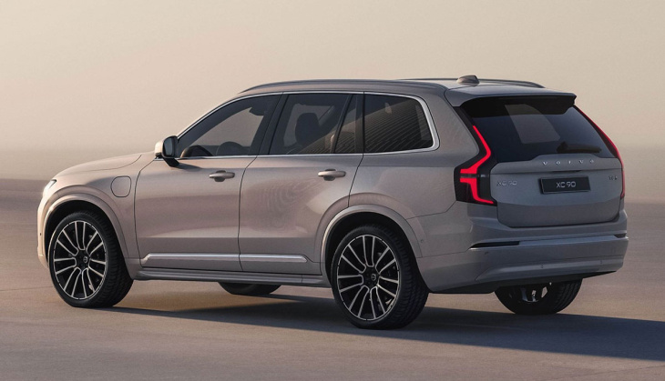 volvo präsentiert neuen xc90 als plug-in-hybrid und mild-hybrid