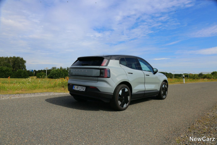 volvo ex30  test –  die nicht makellose fahrspaßmaschine