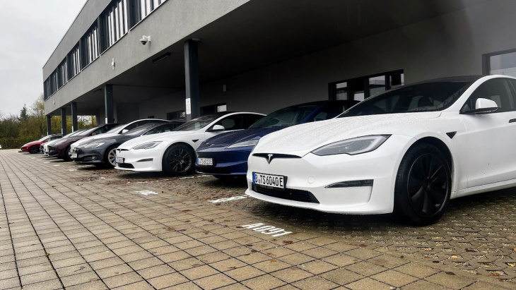 fünf teslas für 6 euro: aldi-angebot wird zum renner