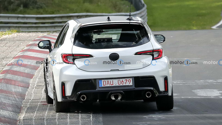 toyota corolla grmn (2025) als erlkönig erwischt