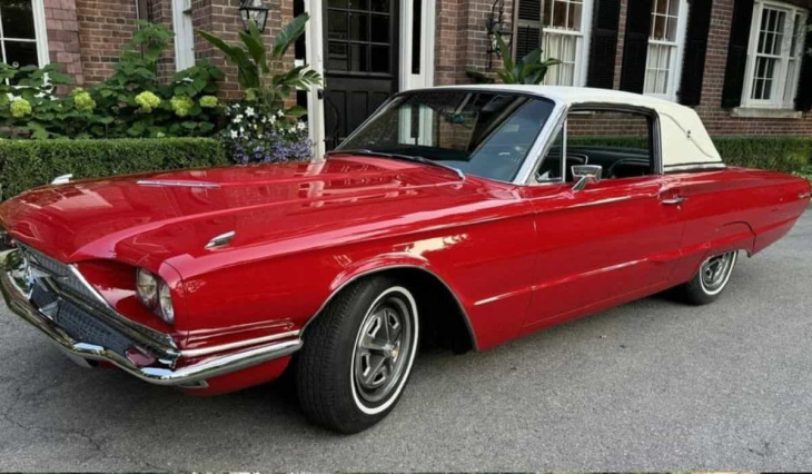 ford thunderbird 1966 von carroll shelby wird versteigert und bietet luxus und geschichte auf rädern