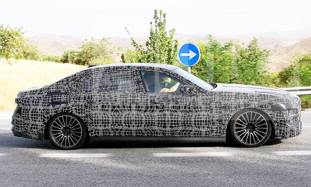 verbrenner, sechszylinder-motor, plug-in-hybrid, newsletter, neuheiten, luxusklasse, hybrid, erlkönige, elektroautos, allradantrieb, bmw 7er, bmw i7, bmw 7er/i7 facelift (2025): erste infos & bilder