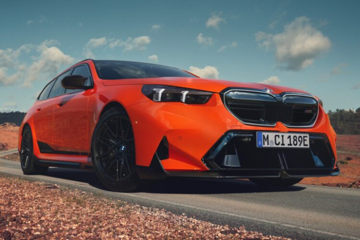 bmw m5 touring: feuerorange & m performance parts am g99